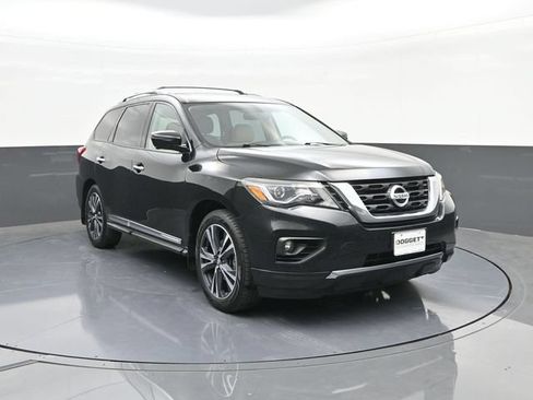Used 2017 Nissan Pathfinder Platinum FWD image 22