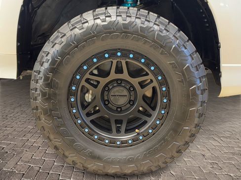 Used 2023 Lexus GX 460 Premium image 8