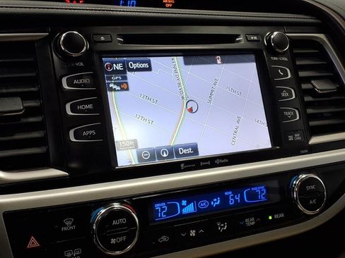 Used 2019 Toyota Highlander XLE image 13