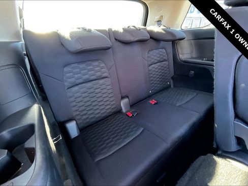 Used 2022 Nissan Pathfinder S image 25