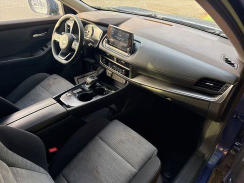 Used 2023 Nissan Rogue SV image 17