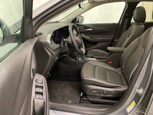 Used 2024 Buick Encore GX Avenir image 14