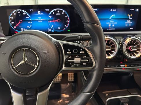 Used 2022 Mercedes-Benz A 220 4MATIC image 27