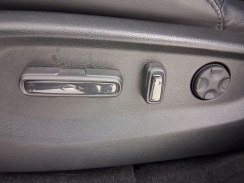 Used 2020 Honda CR-V EX-L image 16