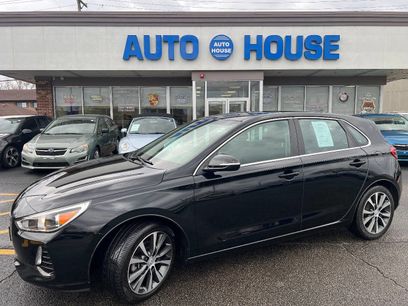 Used 2018 Hyundai Elantra GT w/ Style Package 02