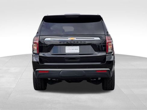 Used 2022 Chevrolet Suburban LT w/ Luxury Package AWD/4WD image 4