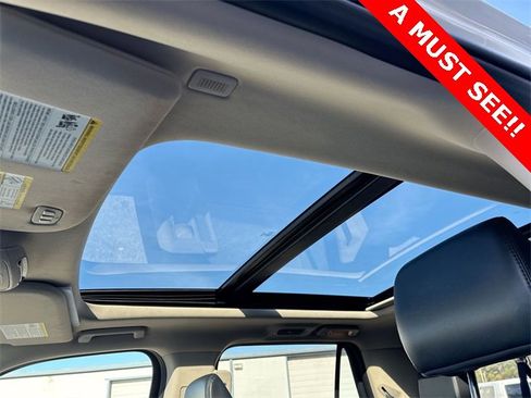 Used 2023 Ford Expedition Max XLT image 19
