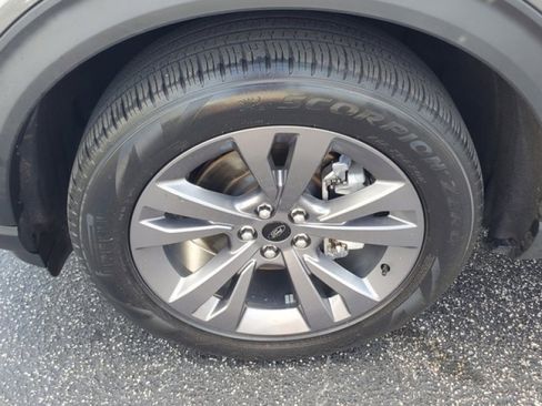 Used 2023 Ford Explorer XLT w/ Equipment Group 202A image 3