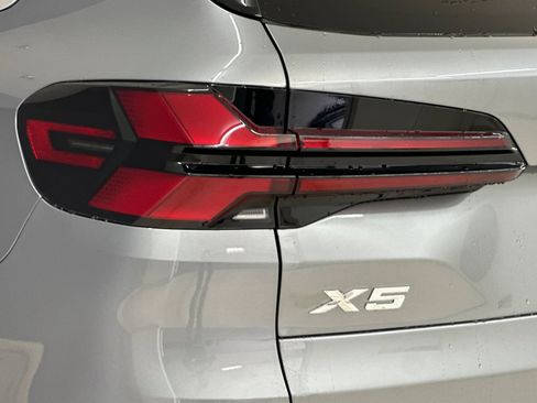 New 2026 BMW X5 sDrive40i image 12