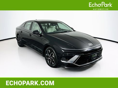 Used 2025 Hyundai Sonata SEL FWD image 1