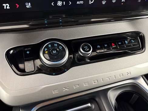 Certified 2025 Ford Expedition Active image 28