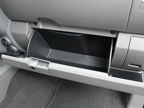 Used 2021 Nissan Frontier SV w/ Midnight Edition Floor Mats image 28