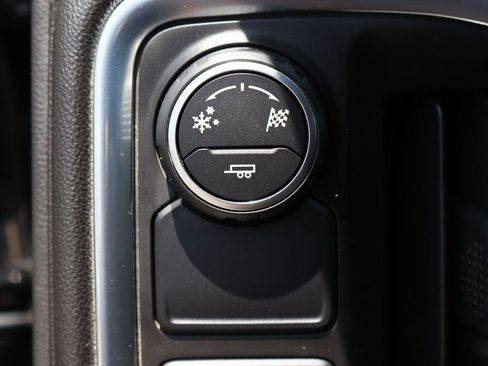 Used 2019 Chevrolet Silverado 1500 LT w/ Bed Protection Package RWD image 17