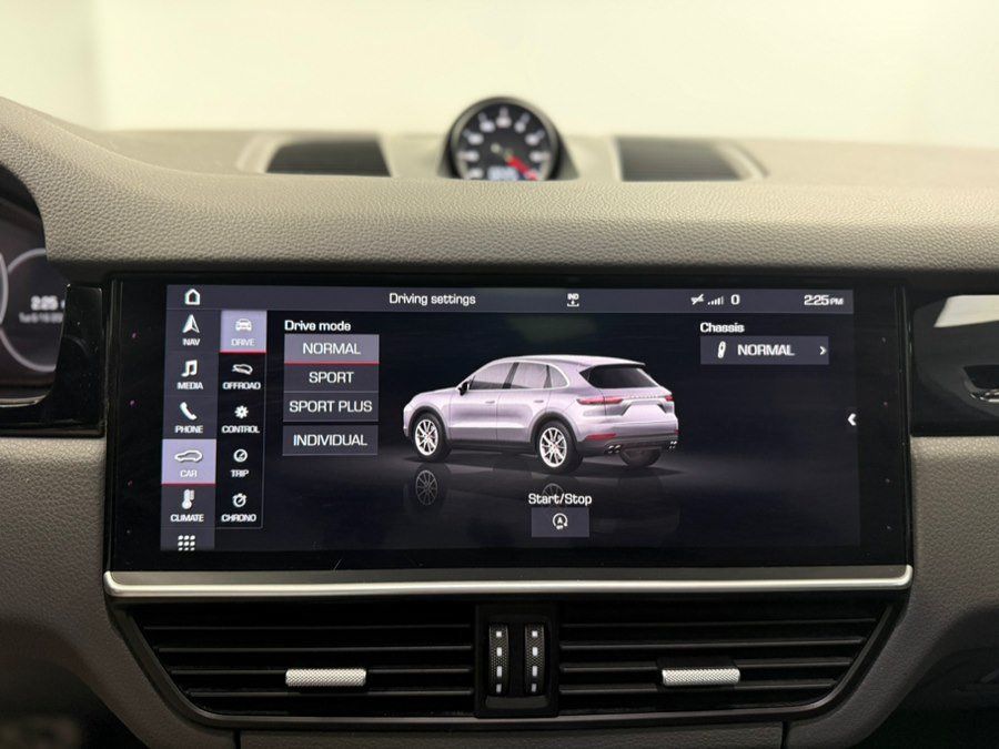 Used 2019 Porsche Cayenne S w/ Premium Plus Package AWD/4WD image 74