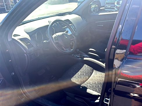Used 2024 Mitsubishi Outlander Sport ES AWD/4WD image 6