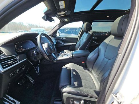 Used 2021 BMW X7 xDrive40i w/ M Sport Package image 3