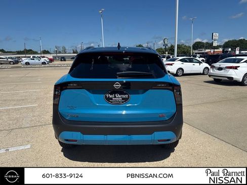 New 2025 Nissan Kicks SR image 7