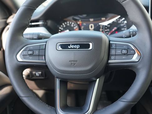 Used 2025 Jeep Compass Limited AWD/4WD image 23