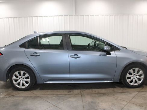 Used 2023 Toyota Corolla LE image 11