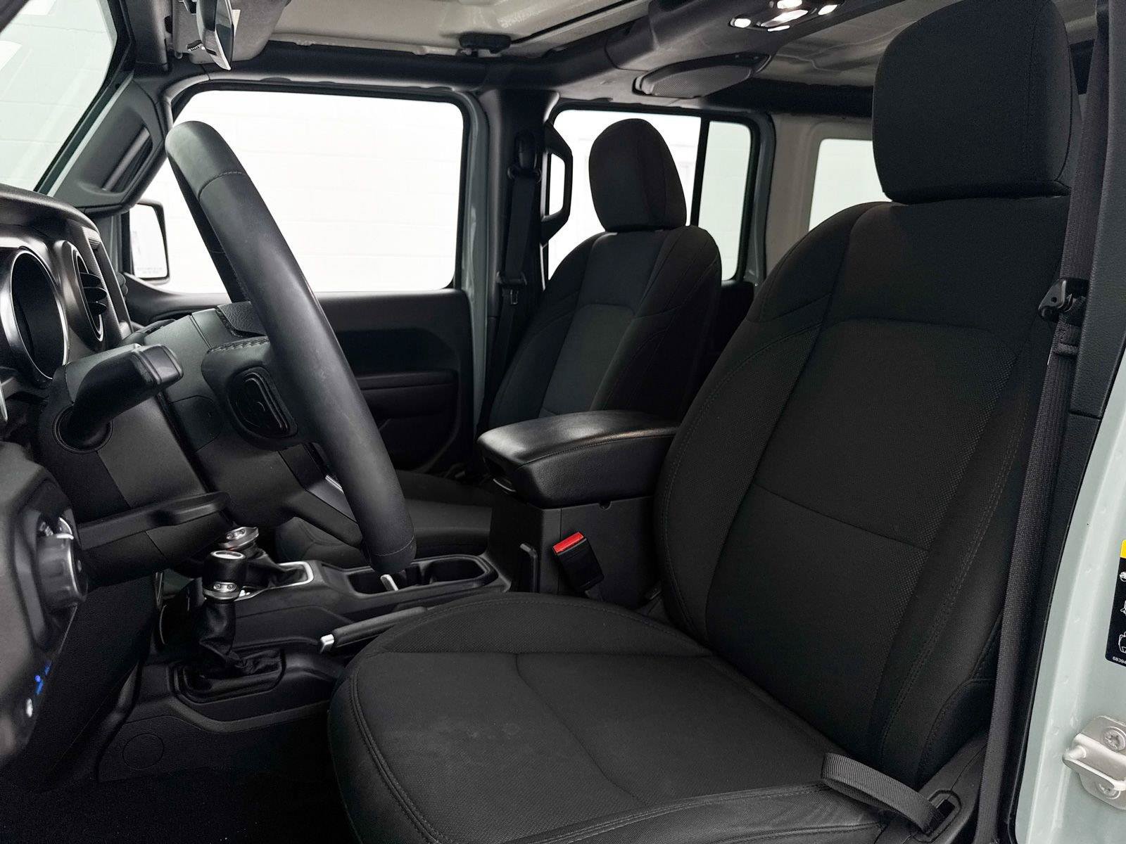 Used 2023 Jeep Wrangler Unlimited w/ Cold Weather Group AWD/4WD image 18
