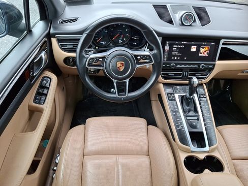 Used 2019 Porsche Macan image 11