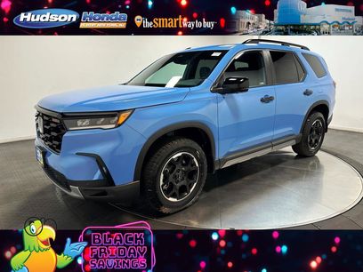 New 2025 Honda Pilot TrailSport