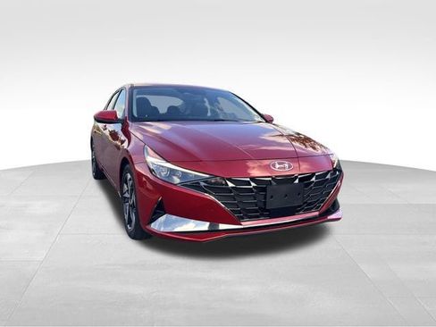Used 2022 Hyundai Elantra Limited FWD image 7