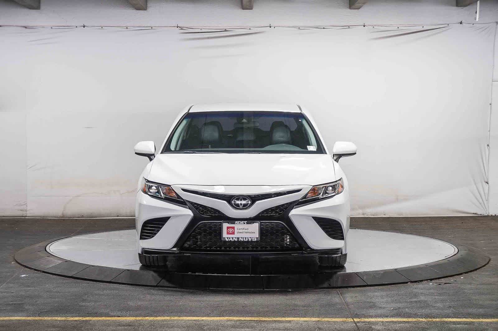 Used 2020 Toyota Camry SE FWD image 7