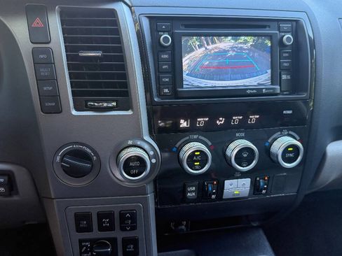 Used 2016 Toyota Sequoia Platinum AWD/4WD image 33