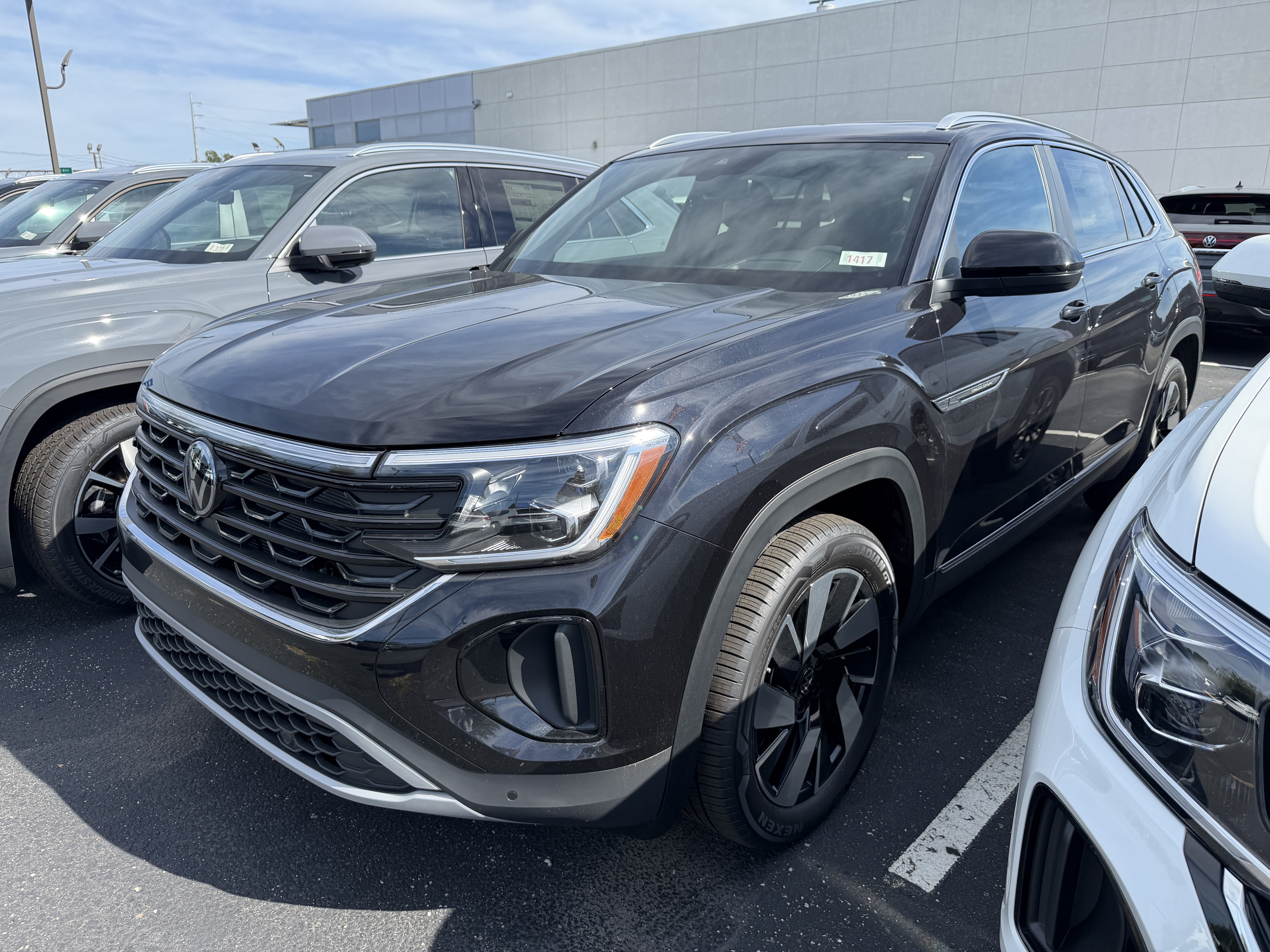 New 2026 Volkswagen Atlas Cross Sport SEL AWD/4WD image 4