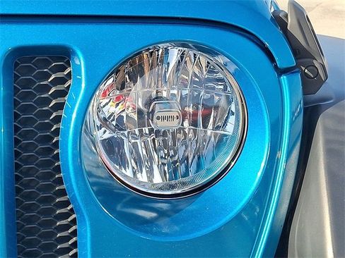 Used 2020 Jeep Wrangler Sport image 9