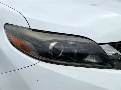 Used 2016 Toyota Sienna SE FWD image 31