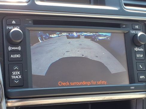 Used 2013 Toyota Highlander Limited AWD/4WD image 9