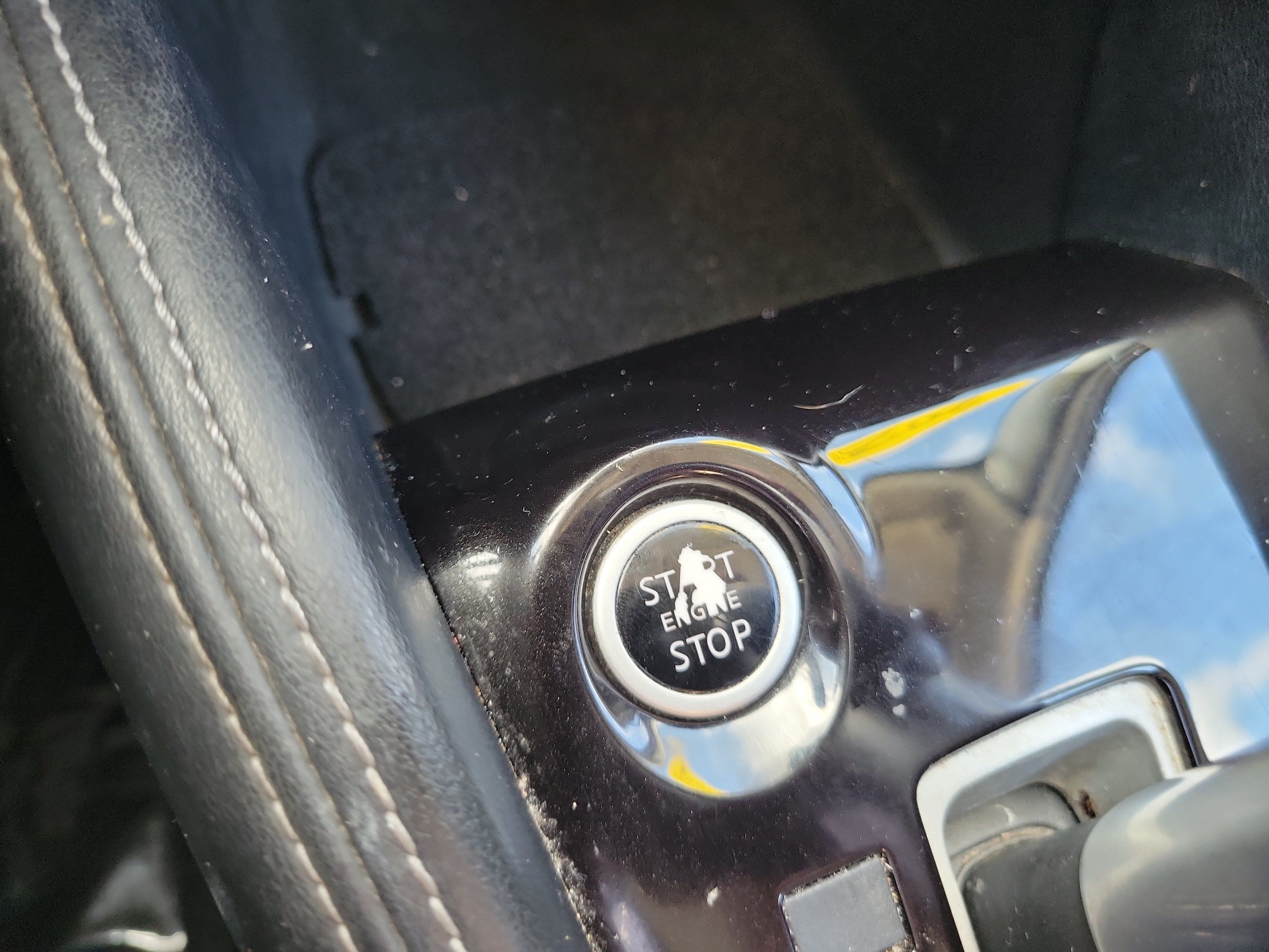 Used 2020 Nissan Kicks SV FWD image 28