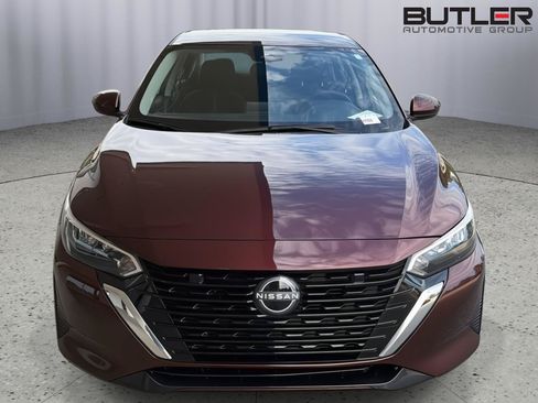 Used 2025 Nissan Sentra SV FWD image 9