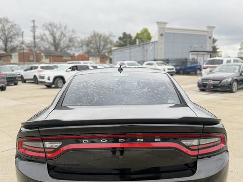 Used 2016 Dodge Charger SXT w/ Blacktop Package image 6