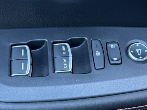 Certified 2025 Honda HR-V Sport image 14