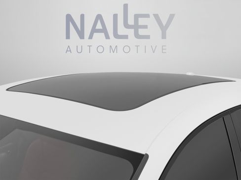 Used 2023 Porsche Macan AWD/4WD image 48