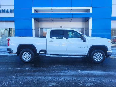 Used 2024 Chevrolet Silverado 2500 LT image 18