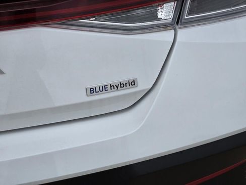 New 2026 Hyundai Elantra Blue FWD image 5