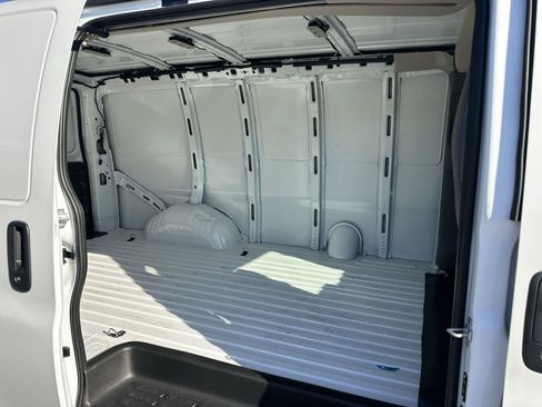 New 2026 GMC Savana 2500 w/ Driver Convenience Package RWD image 22