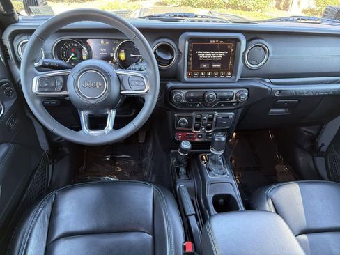 Used 2023 Jeep Wrangler Unlimited Rubicon 4xe image 10