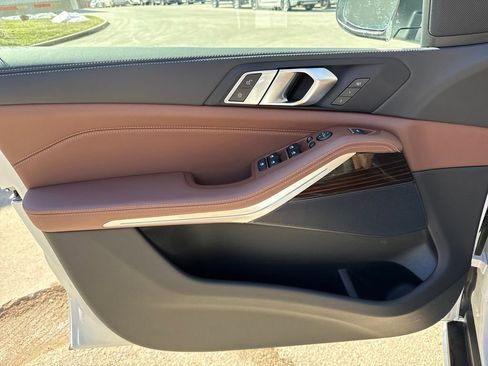 New 2026 BMW X5 xDrive40i w/ Parking Assistance Package image 12