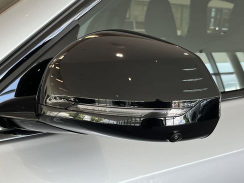 New 2025 BMW X1 xDrive28i w/ Technology Package image 30