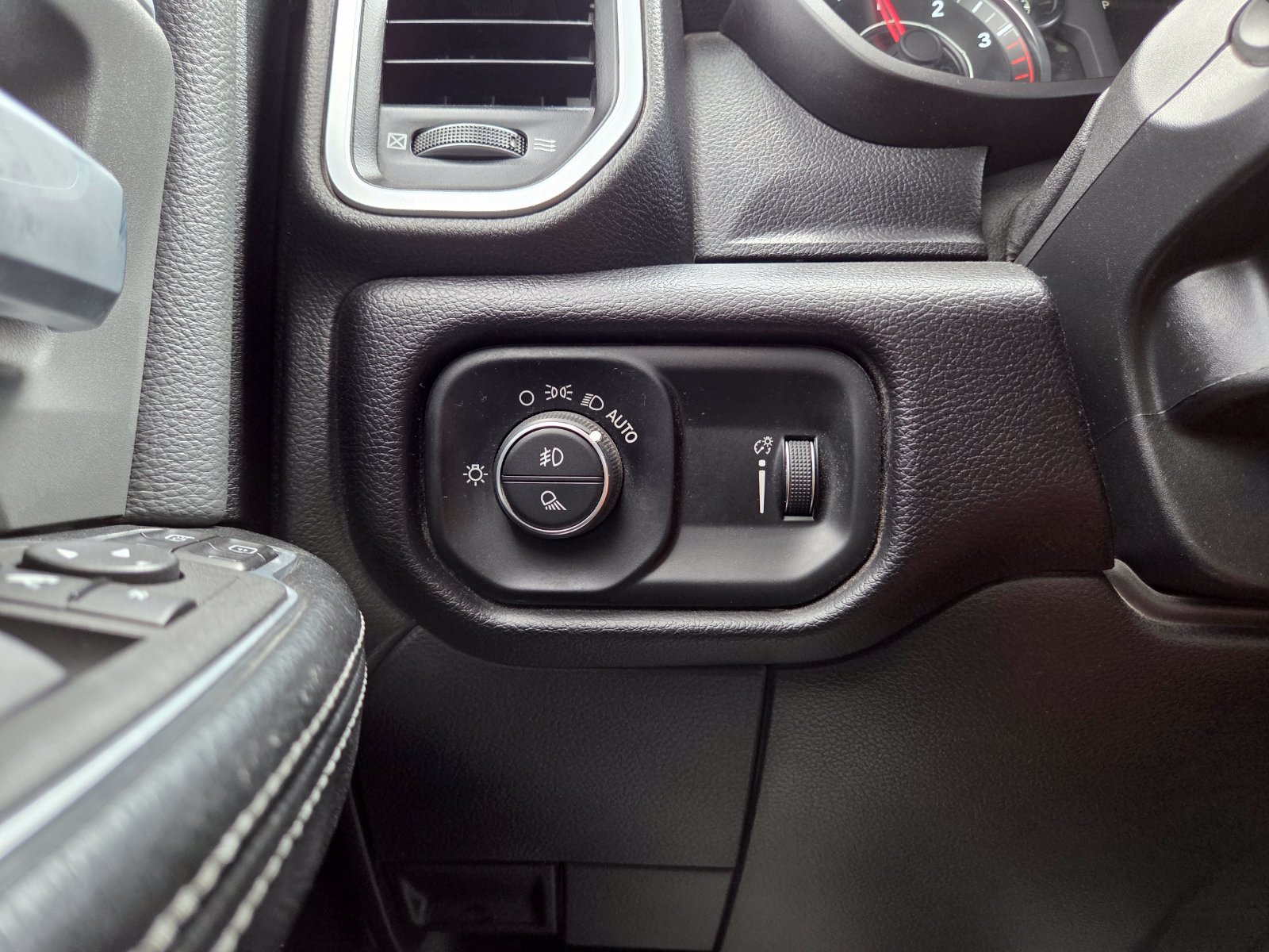 Used 2023 RAM 2500 Big Horn w/ Level 1 Equipment Group AWD/4WD image 43