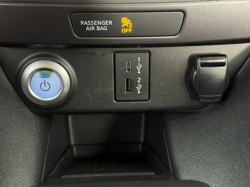 Used 2025 Nissan Leaf S image 25