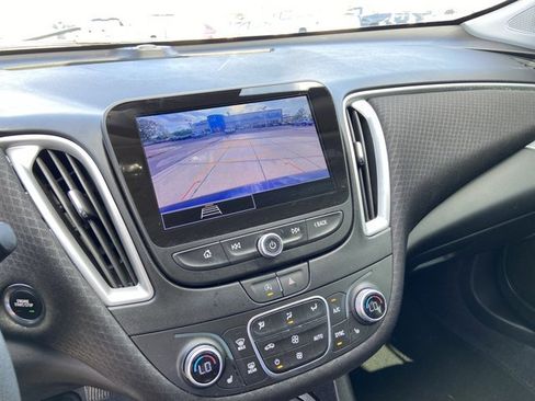 Used 2023 Chevrolet Malibu LT image 36