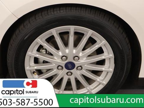 Used 2016 Ford C-MAX Energi SEL w/ Equipment Group 302A FWD image 8