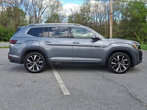 Used 2024 Volkswagen Atlas SEL Premium R-Line AWD/4WD image 7