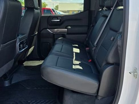 Used 2021 Chevrolet Silverado 1500 LTZ AWD/4WD image 12